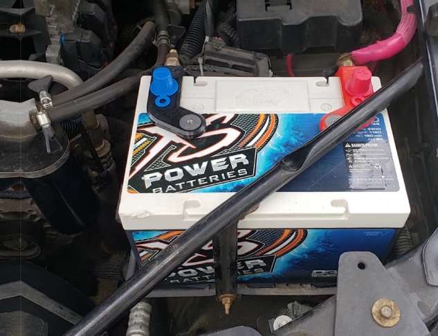 batterie AGM de démarrage dans voiture